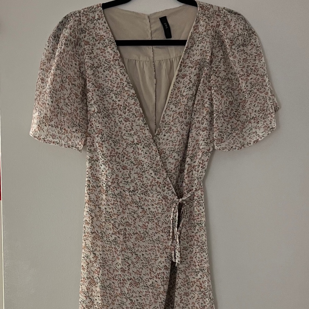 Y.A.S Floral Wrap Maxi Dress — Size Small—PERFECT FOR SUMMER!